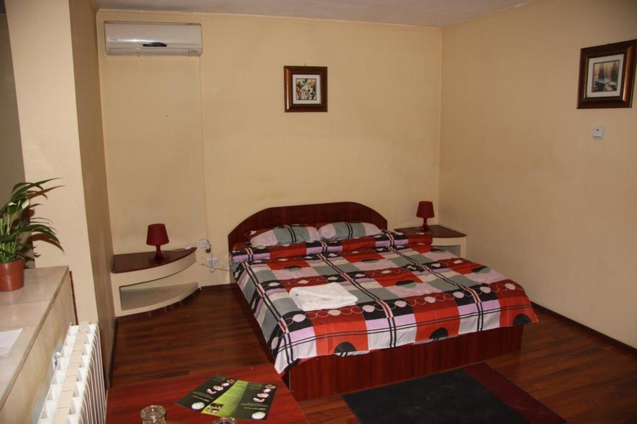 Hotel Casa Verde Prosper Бухарест Экстерьер фото