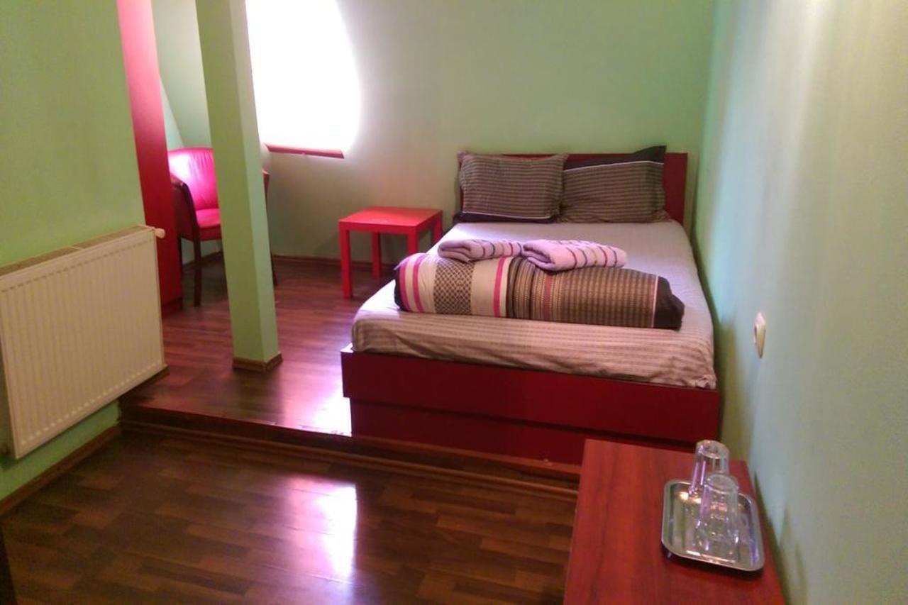 Hotel Casa Verde Prosper Бухарест Экстерьер фото